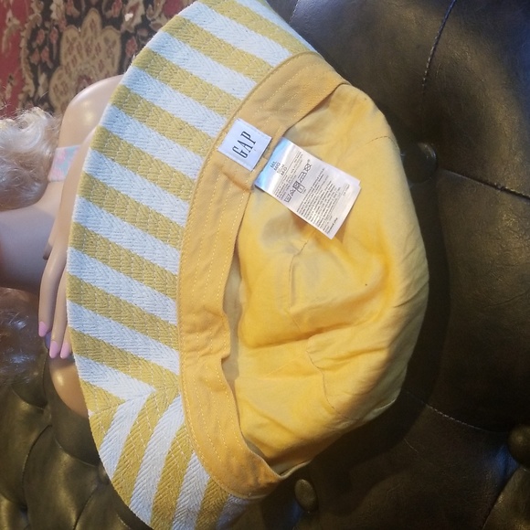 GAP Women Hat - Picture 3 of 3